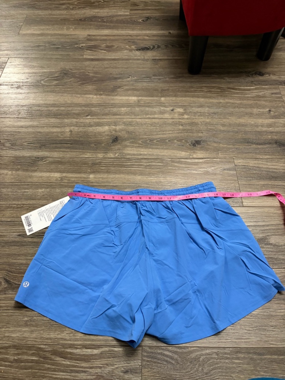NWT Lululemon Court Rival High-Rise Short 3" (Pool Party/White) Size 12 - Picture 8 of 8